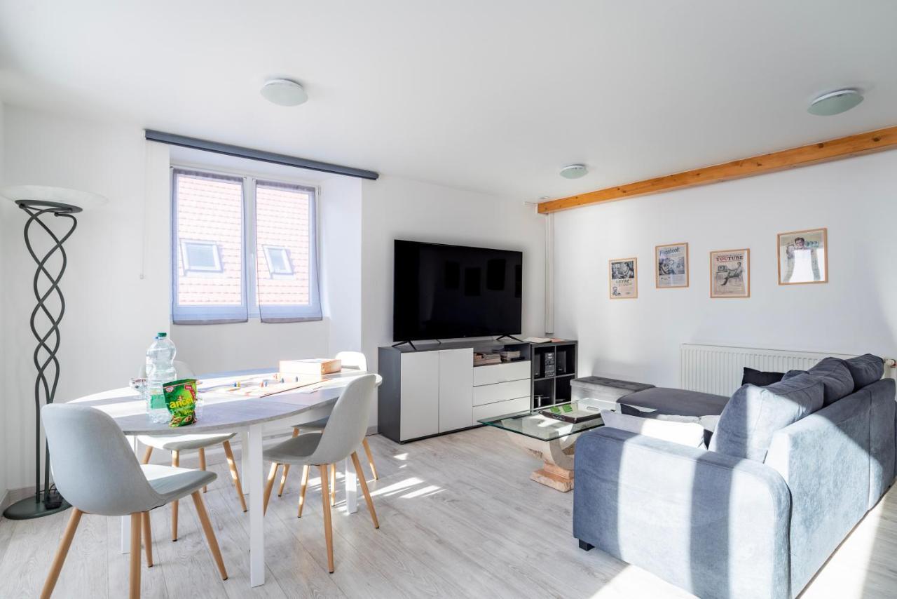 Gite Le Carpe Diem - Classe 3 Etoiles - Centre Ville - Wifi - Netflix Marmoutier Exterior foto